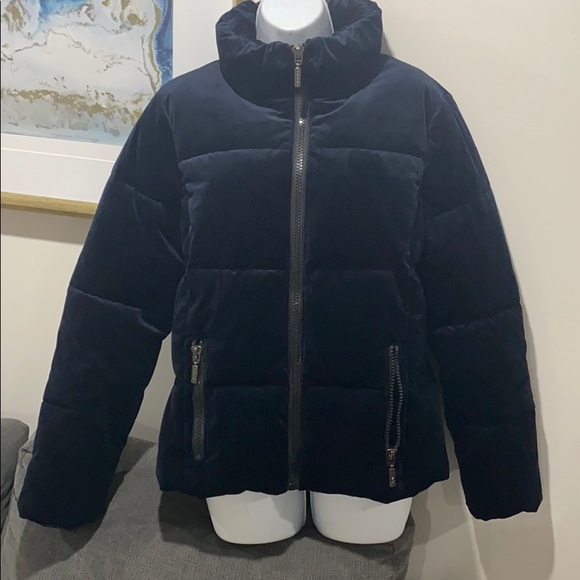 Velvet Jacket - Picture 2 of 12